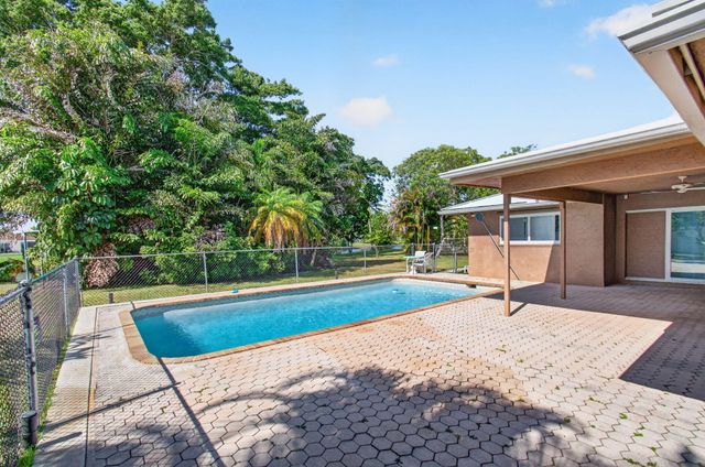 4760 BISON Street, Boca Raton, FL 33428