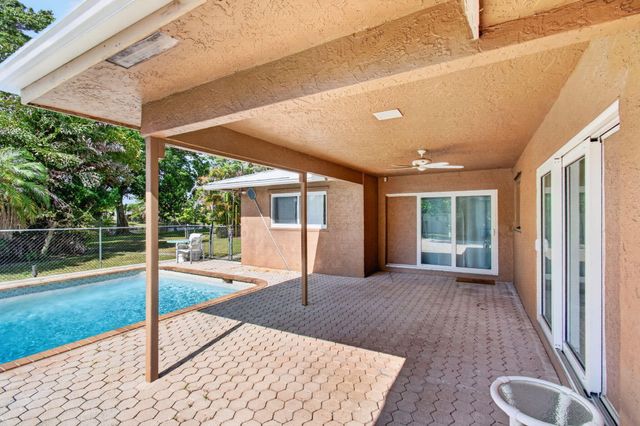 4760 BISON Street, Boca Raton, FL 33428