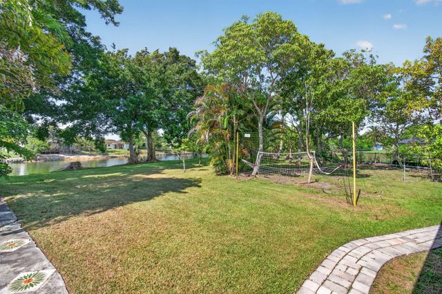 4760 BISON Street, Boca Raton, FL 33428