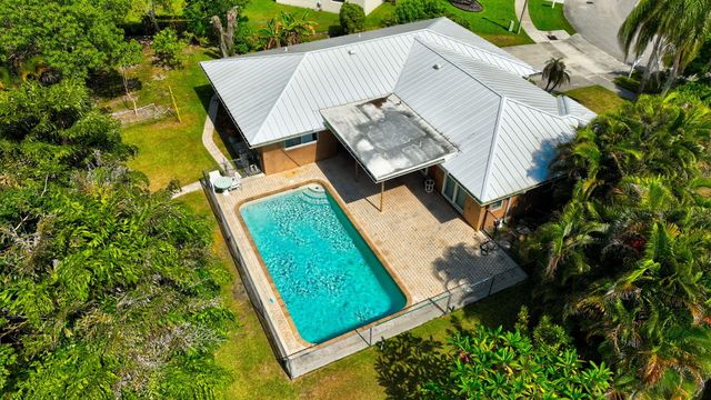 4760 BISON Street, Boca Raton, FL 33428