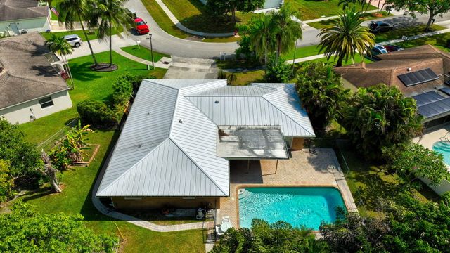 4760 BISON Street, Boca Raton, FL 33428
