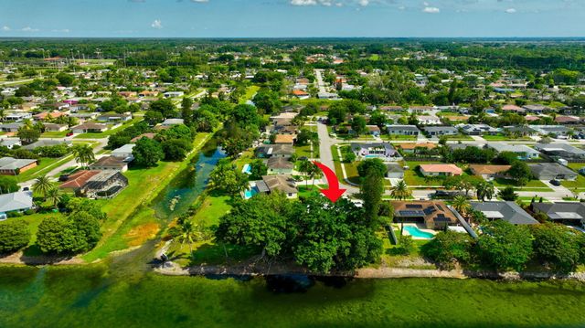 4760 BISON Street, Boca Raton, FL 33428