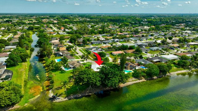 4760 BISON Street, Boca Raton, FL 33428