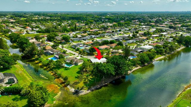 4760 BISON Street, Boca Raton, FL 33428