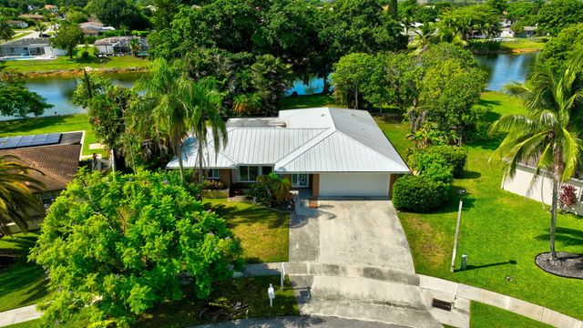 4760 BISON Street, Boca Raton, FL 33428