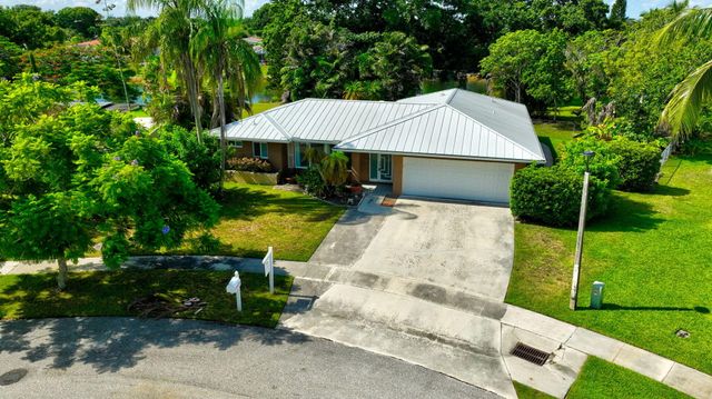 4760 BISON Street, Boca Raton, FL 33428