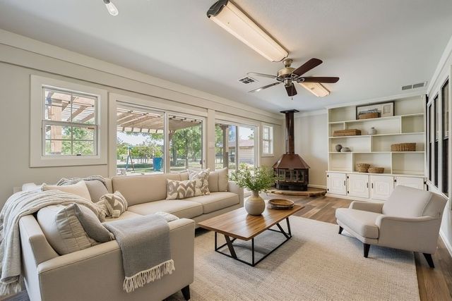 205 Rock Springs Court, Waxahachie, TX 75165