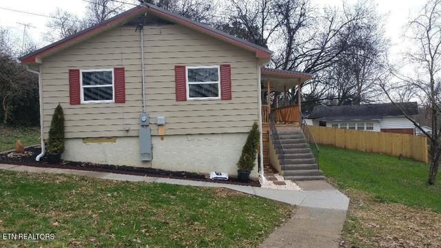 618 Pennsylvania Ave, Oak Ridge, TN 37830