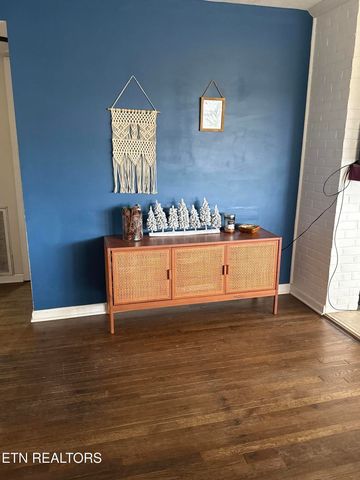 618 Pennsylvania Ave, Oak Ridge, TN 37830