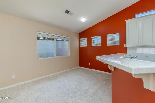 9817 Cinderella Avenue, Bakersfield, CA 93311