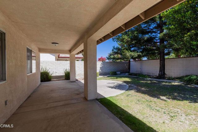 9817 Cinderella Avenue, Bakersfield, CA 93311