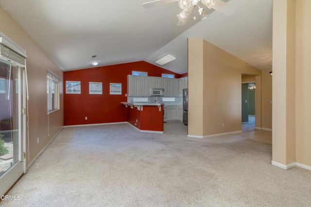 9817 Cinderella Avenue, Bakersfield, CA 93311