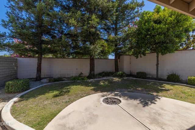 9817 Cinderella Avenue, Bakersfield, CA 93311