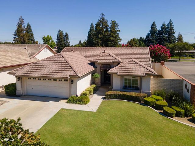 9817 Cinderella Avenue, Bakersfield, CA 93311