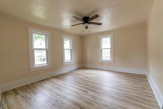 237 Waverly PLACE, Waukesha, WI 53186