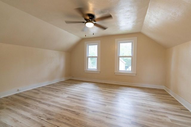 237 Waverly PLACE, Waukesha, WI 53186