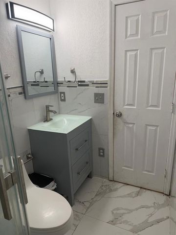711 S EMORY AVENUE, Kissimmee, FL 34741