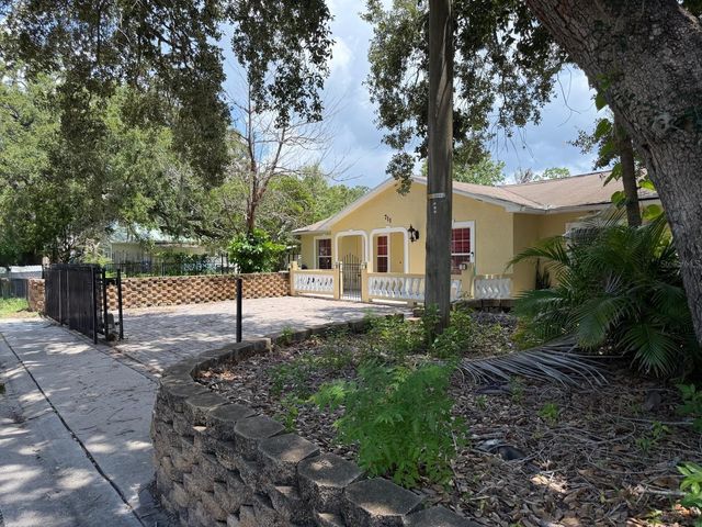 711 S EMORY AVENUE, Kissimmee, FL 34741