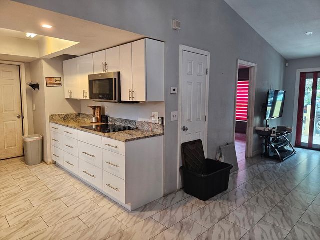 711 S EMORY AVENUE, Kissimmee, FL 34741