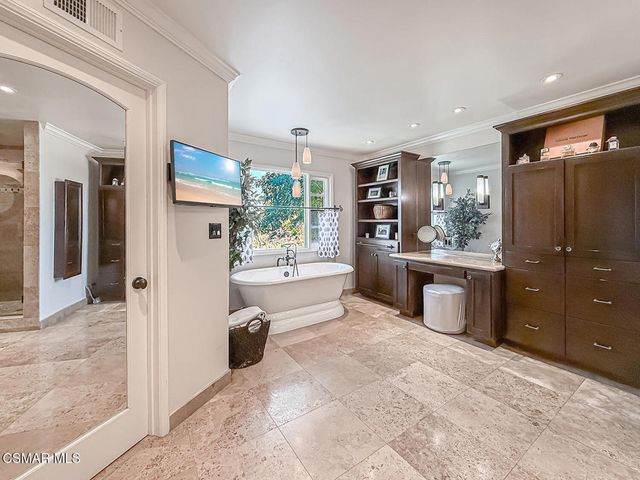 5 Concho Lane, Bell Canyon, CA 91307