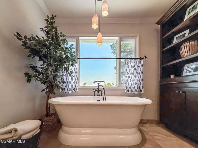 5 Concho Lane, Bell Canyon, CA 91307