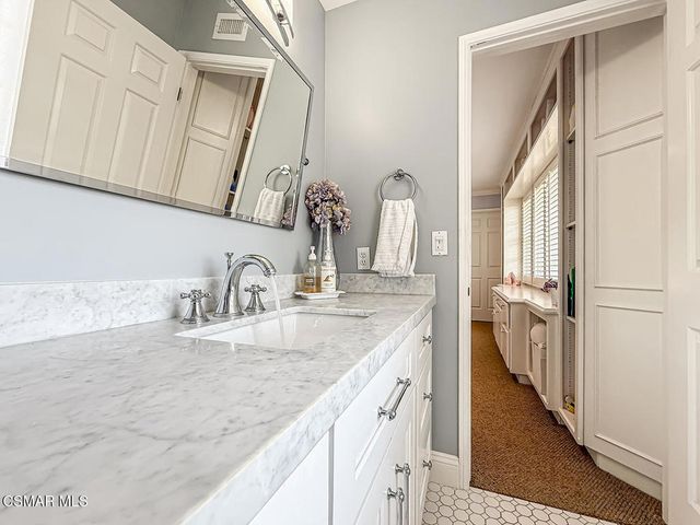 5 Concho Lane, Bell Canyon, CA 91307