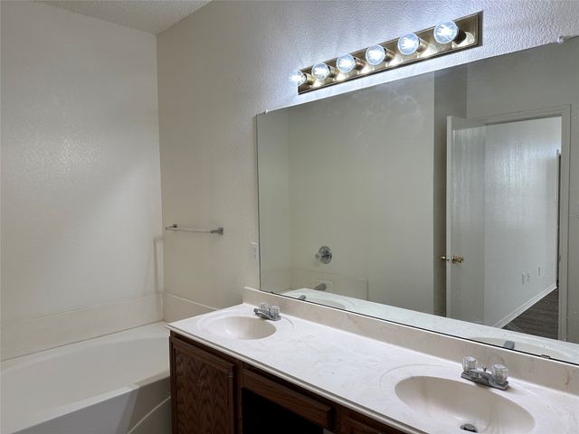 4412 Park Creek Court, Fort Worth, TX 76137