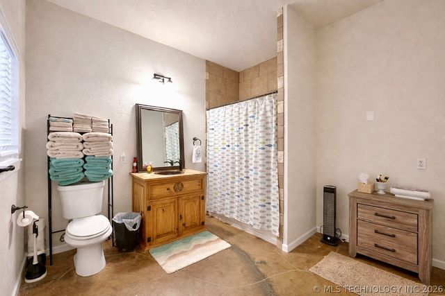 12393 Waynes Place, Kingston, OK 73439