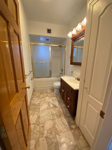 200 Hyde Park Ave. 3, Boston, MA 02130