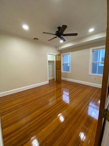 200 Hyde Park Ave. 3, Boston, MA 02130