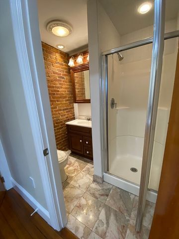 200 Hyde Park Ave. 3, Boston, MA 02130