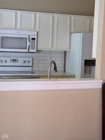 7440 Oakview Drive, Avon, IN 46123