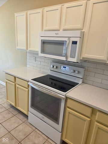 7440 Oakview Drive, Avon, IN 46123