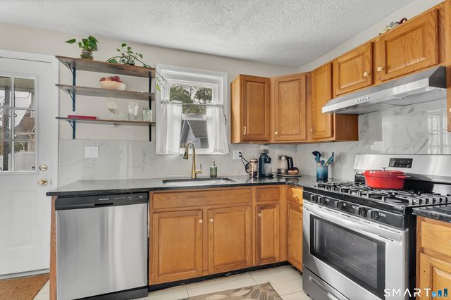 104 White Street, West Haven, CT 06516