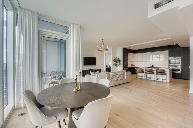 313 W 17th ST 1404, Austin, TX 78701