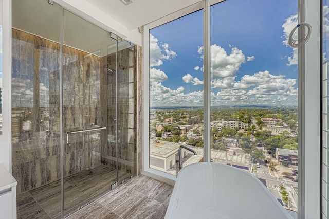 313 W 17th ST 1404, Austin, TX 78701