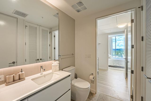 313 W 17th ST 1404, Austin, TX 78701