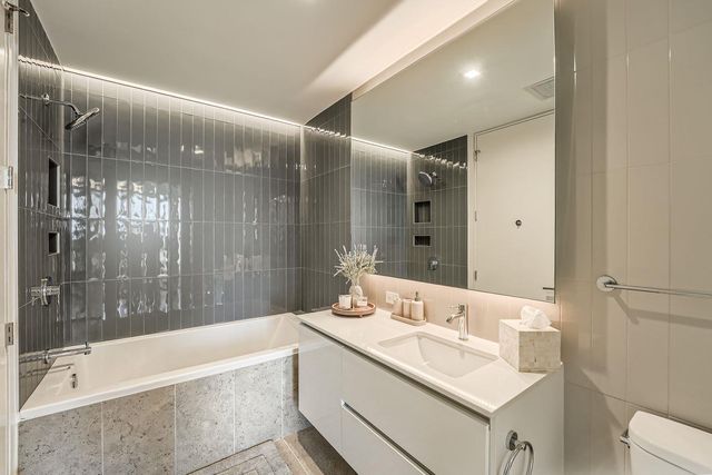 313 W 17th ST 1404, Austin, TX 78701