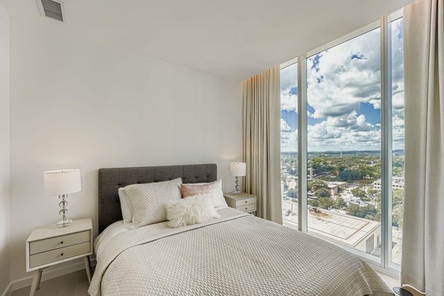 313 W 17th ST 1404, Austin, TX 78701