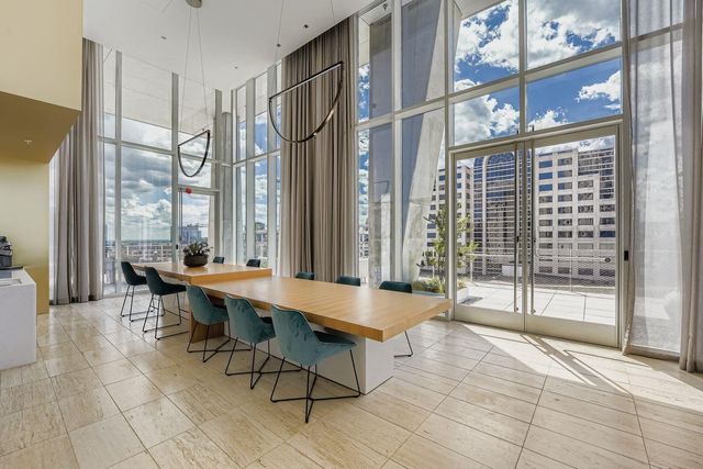 313 W 17th ST 1404, Austin, TX 78701