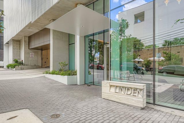 313 W 17th ST 1404, Austin, TX 78701