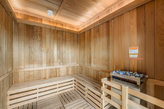 313 W 17th ST 1404, Austin, TX 78701