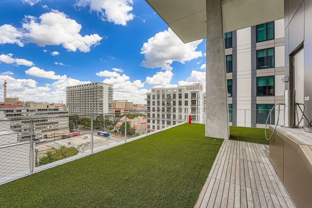 313 W 17th ST 1404, Austin, TX 78701