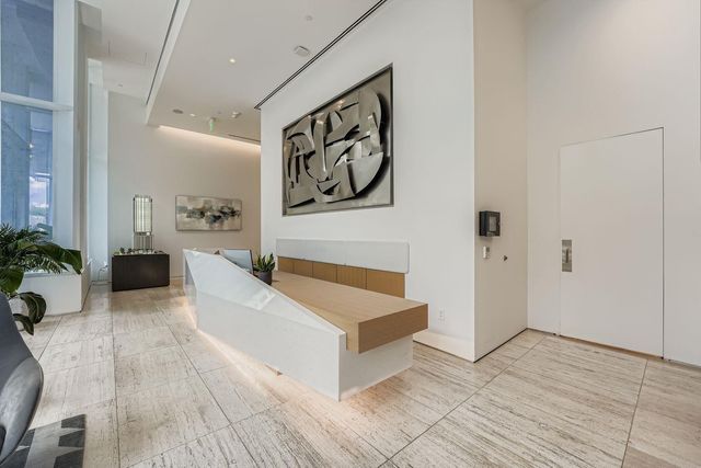 313 W 17th ST 1404, Austin, TX 78701