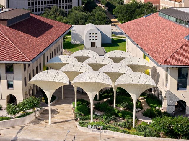 313 W 17th ST 1404, Austin, TX 78701