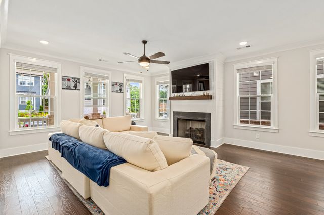 2067 Braidwood Ln, Franklin, TN 37064