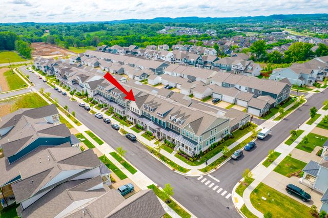 2067 Braidwood Ln, Franklin, TN 37064