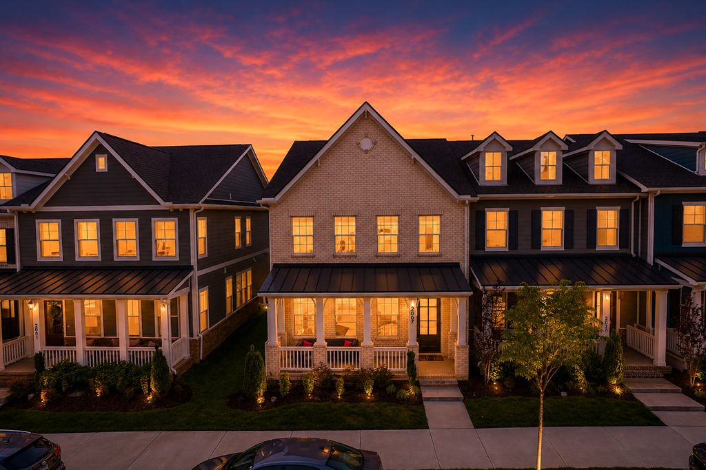 2067 Braidwood Ln, Franklin, TN 37064