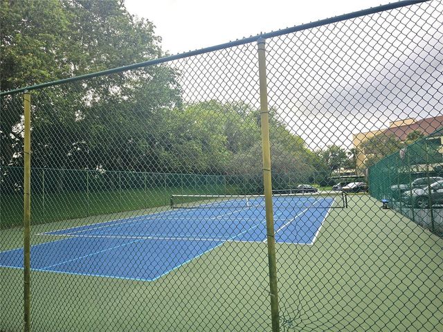 13608 S VILLAGE DRIVE 6204, Tampa, FL 33618