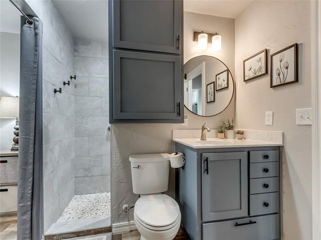 8225 NW 38th Terrace, Bethany, OK 73008